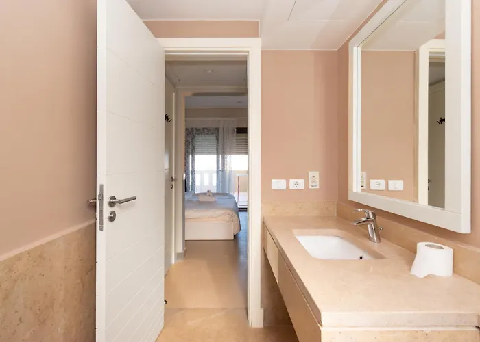 Villa 4 Bdr With Private Heated Pool In Sabina *