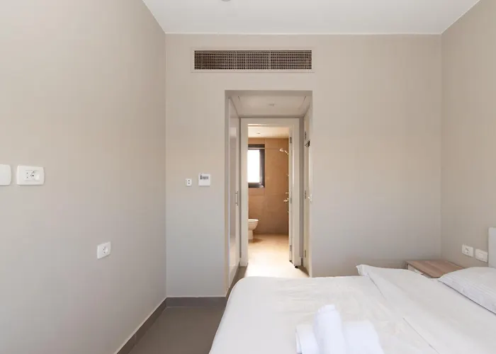 4 Bdr With Private Heated Pool In Sabina *