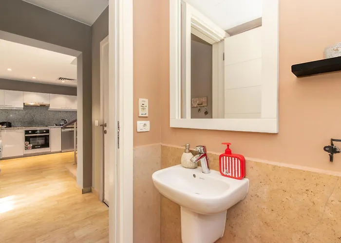 4 Bdr With Private Heated Pool In Sabina *