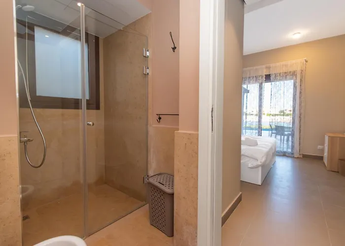 Villa 4 Bdr With Private Heated Pool In Sabina *
